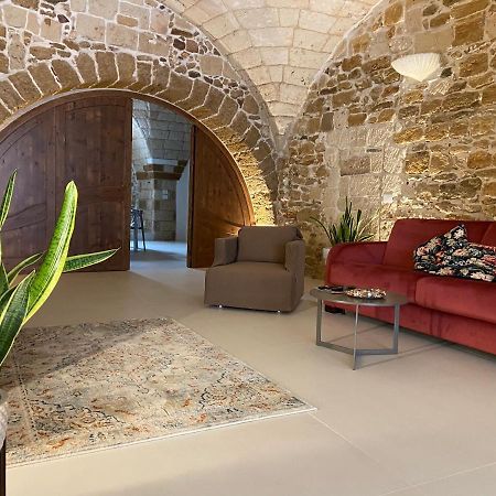 فيلا La Dimora Del Porto برينديسي المظهر الخارجي الصورة