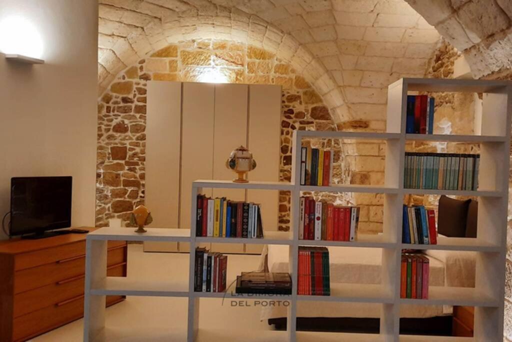 فيلا La Dimora Del Porto برينديسي المظهر الخارجي الصورة