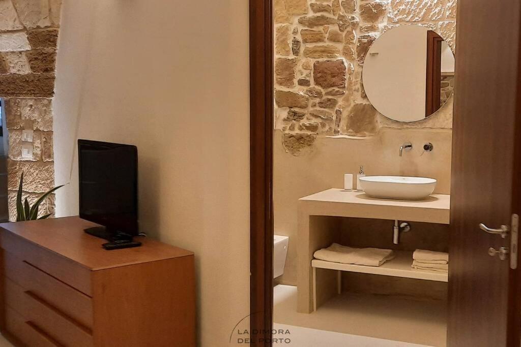 فيلا La Dimora Del Porto برينديسي المظهر الخارجي الصورة